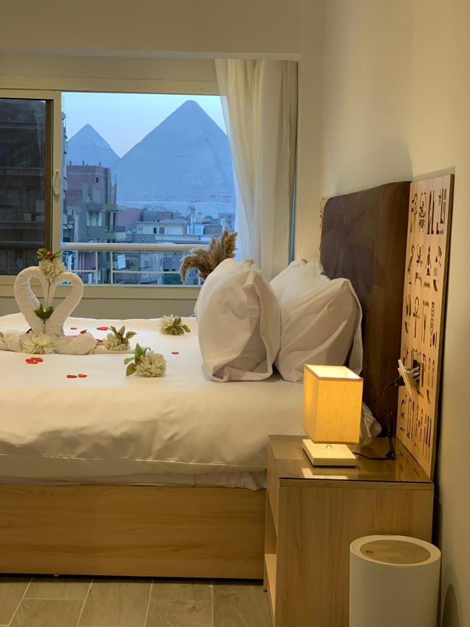 Khufu Pyramids Inn Nazlet el-Sîsi Extérieur photo