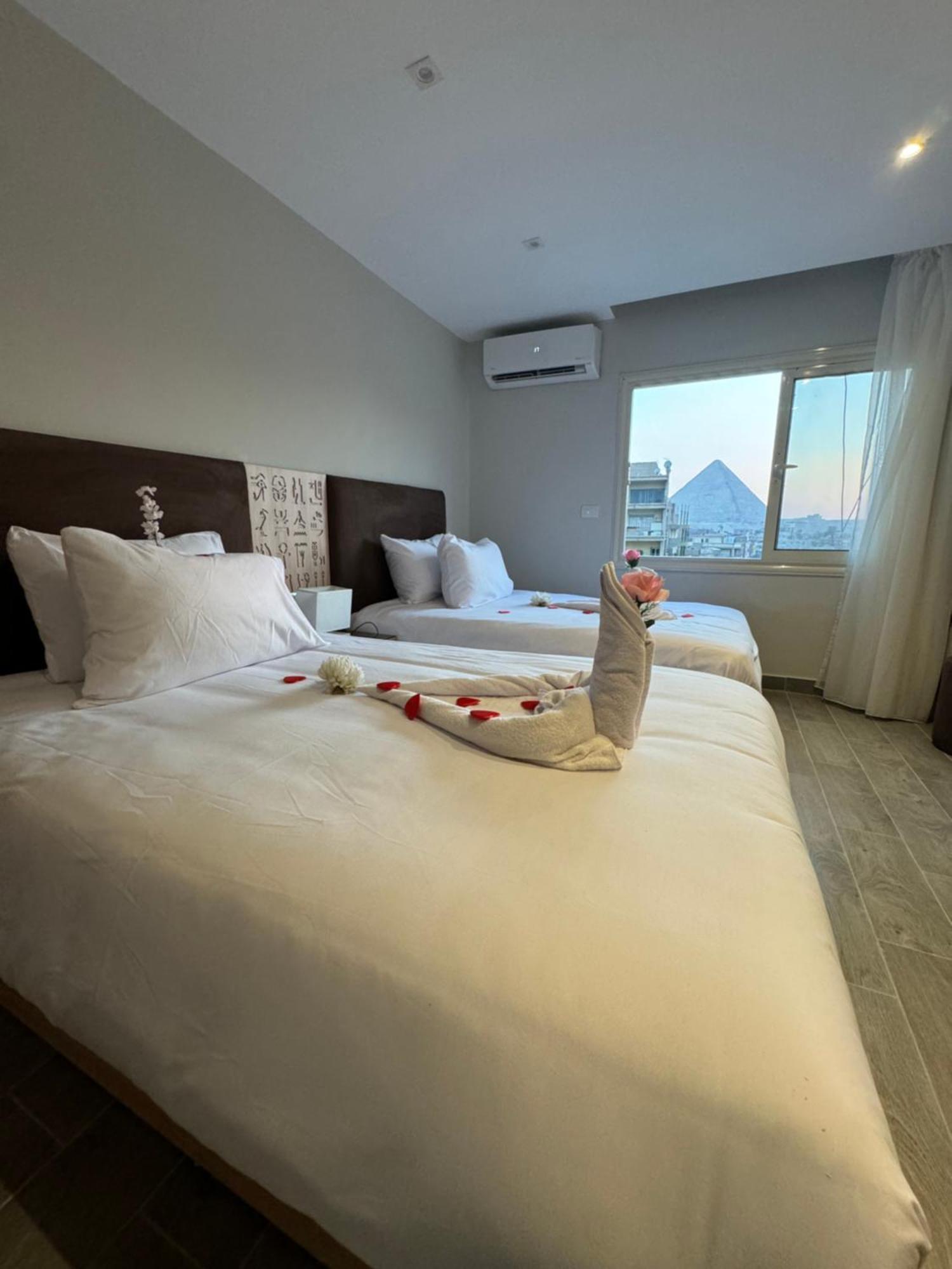 Khufu Pyramids Inn Nazlet el-Sîsi Extérieur photo